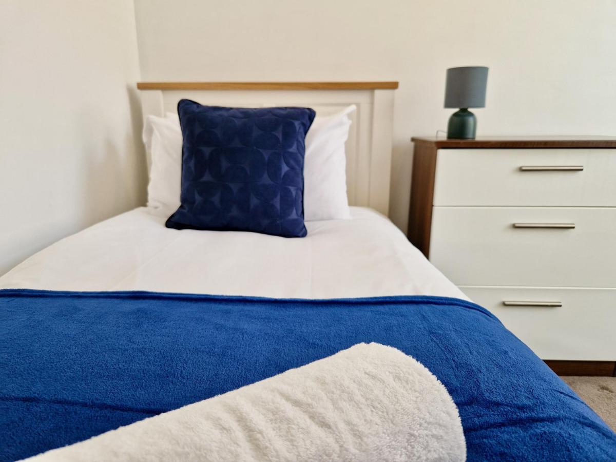 Incredible Private Rooms All With Private Bathrooms In A Fully Serviced House Next To City Centre With Free Parking Coventry Exterior foto