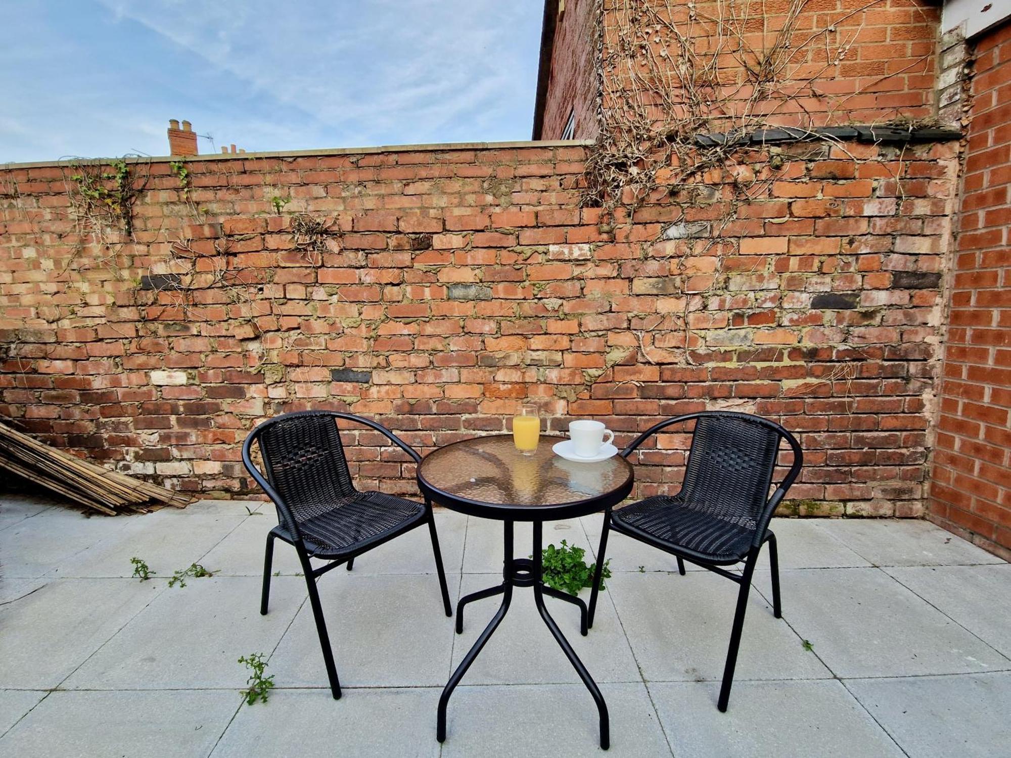 Incredible Private Rooms All With Private Bathrooms In A Fully Serviced House Next To City Centre With Free Parking Coventry Exterior foto